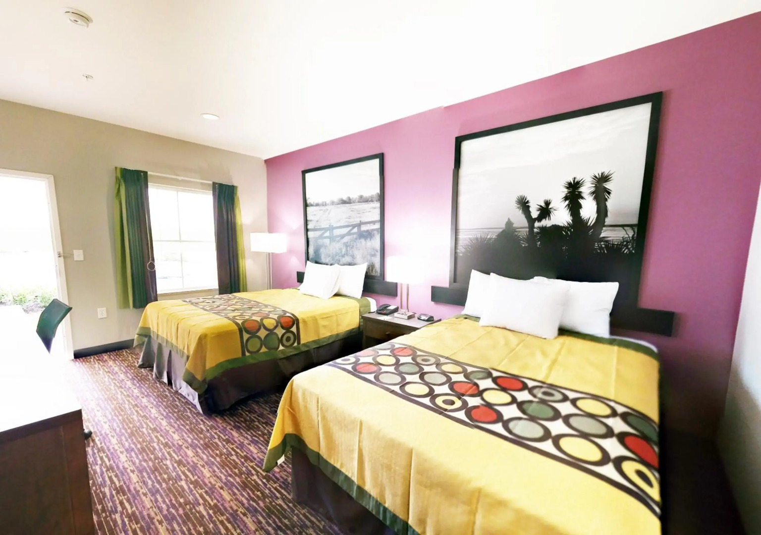 Super 8 by Wyndham Carrizo Springs