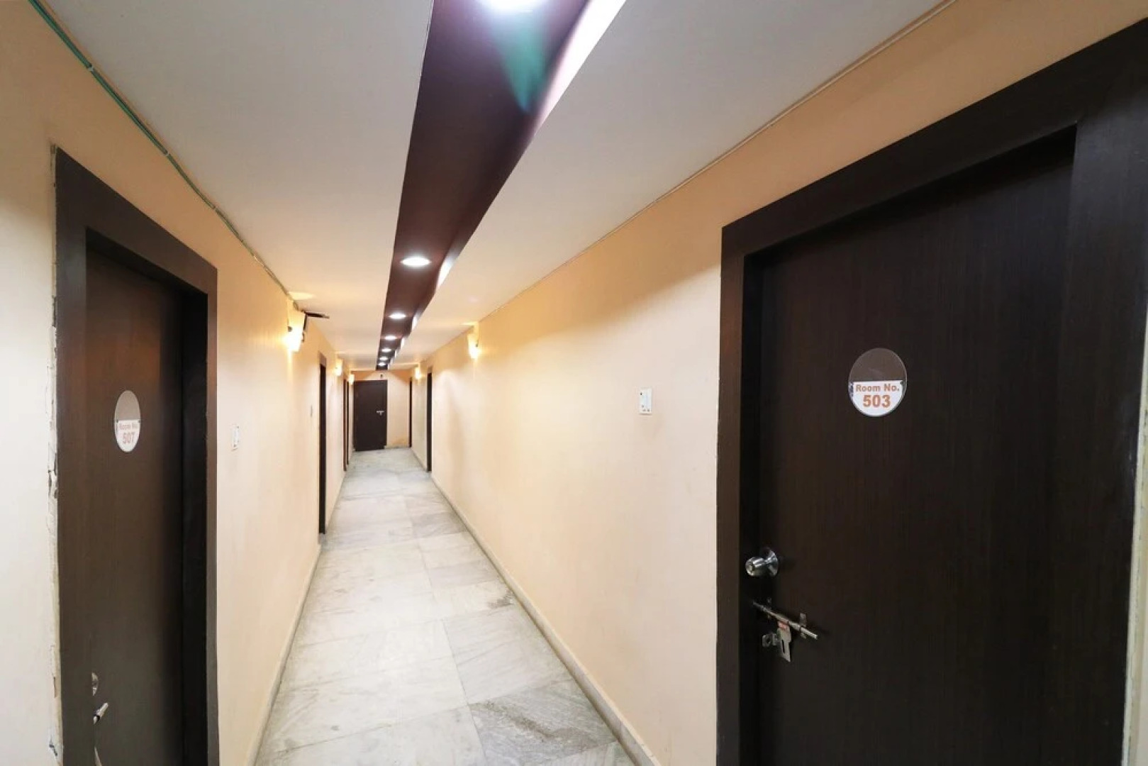 Capital O 16872 Chakra Nayan Tara