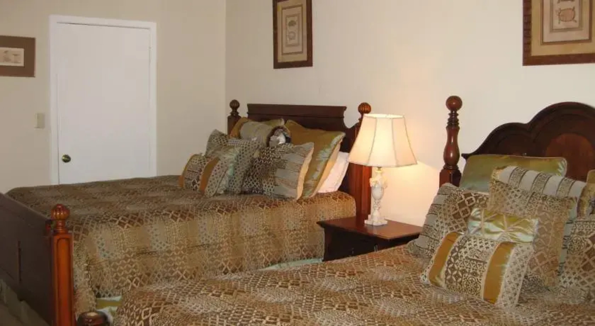 Saida IV Condiminiums - by Island Services