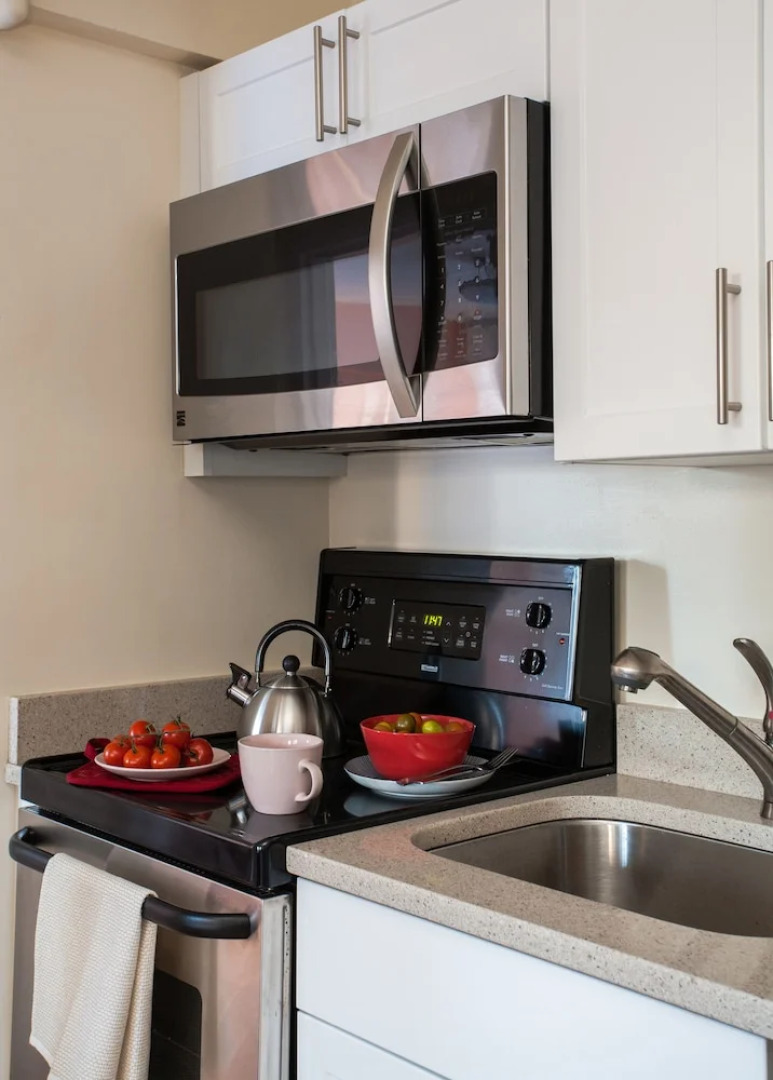 One Bedroom Apartment Near Fenway Park by Namastay