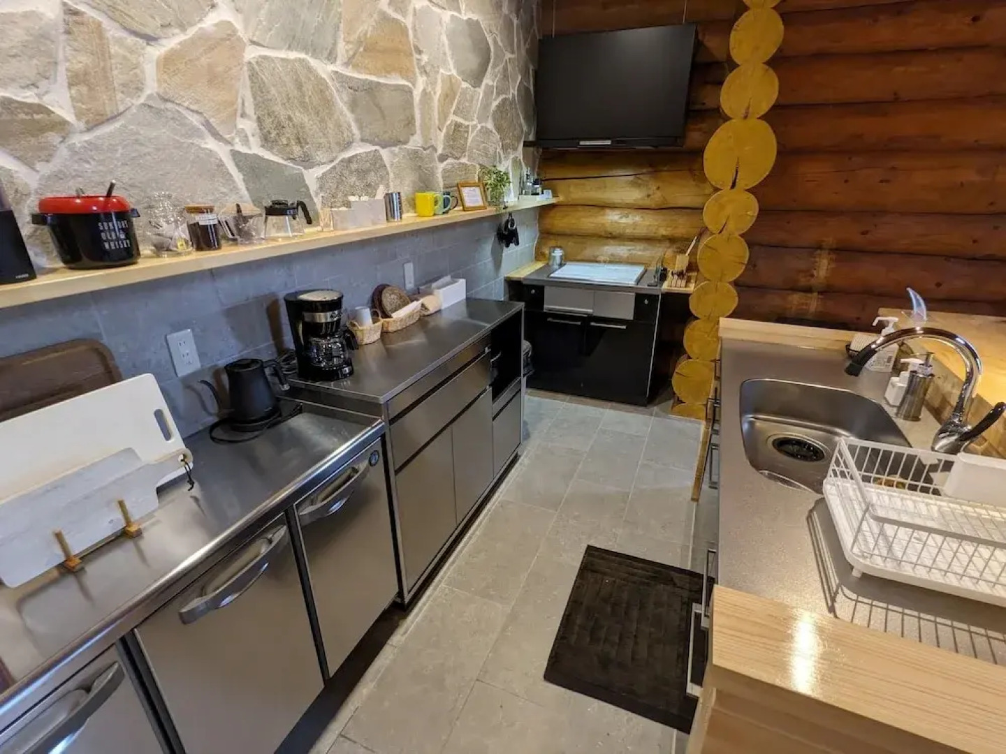 Log cabin rental & Finland Sauna Step House