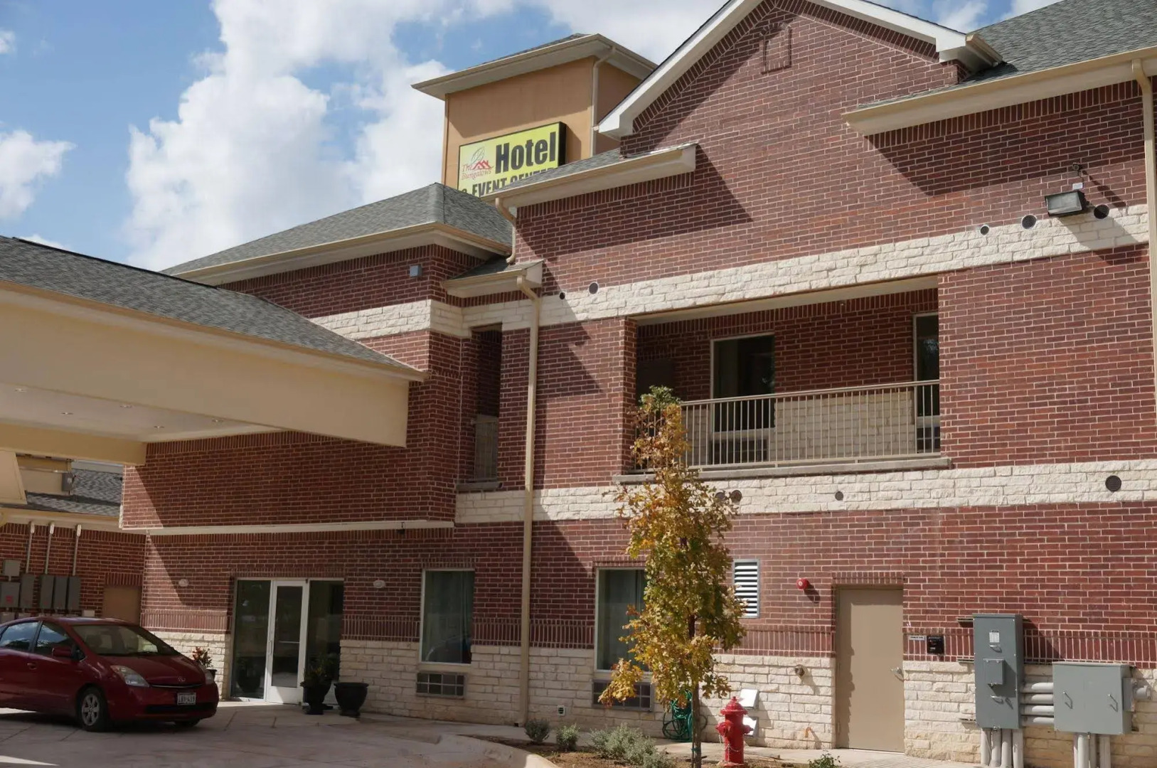 Texas Bungalows Hotel & Hotel Que at Lakeline Austin Cedar Park