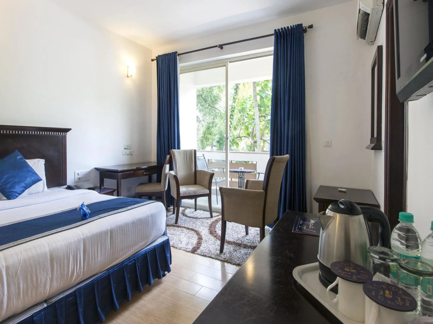 OYO Premium Anjuna Flea Market Road