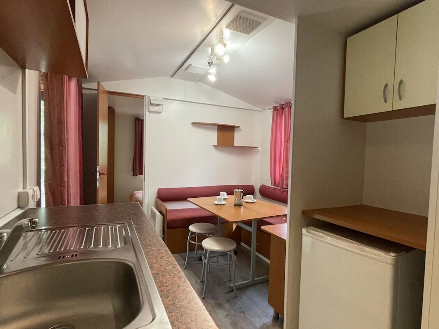 Cosy Mobile Home in Toscana With Shared Pool