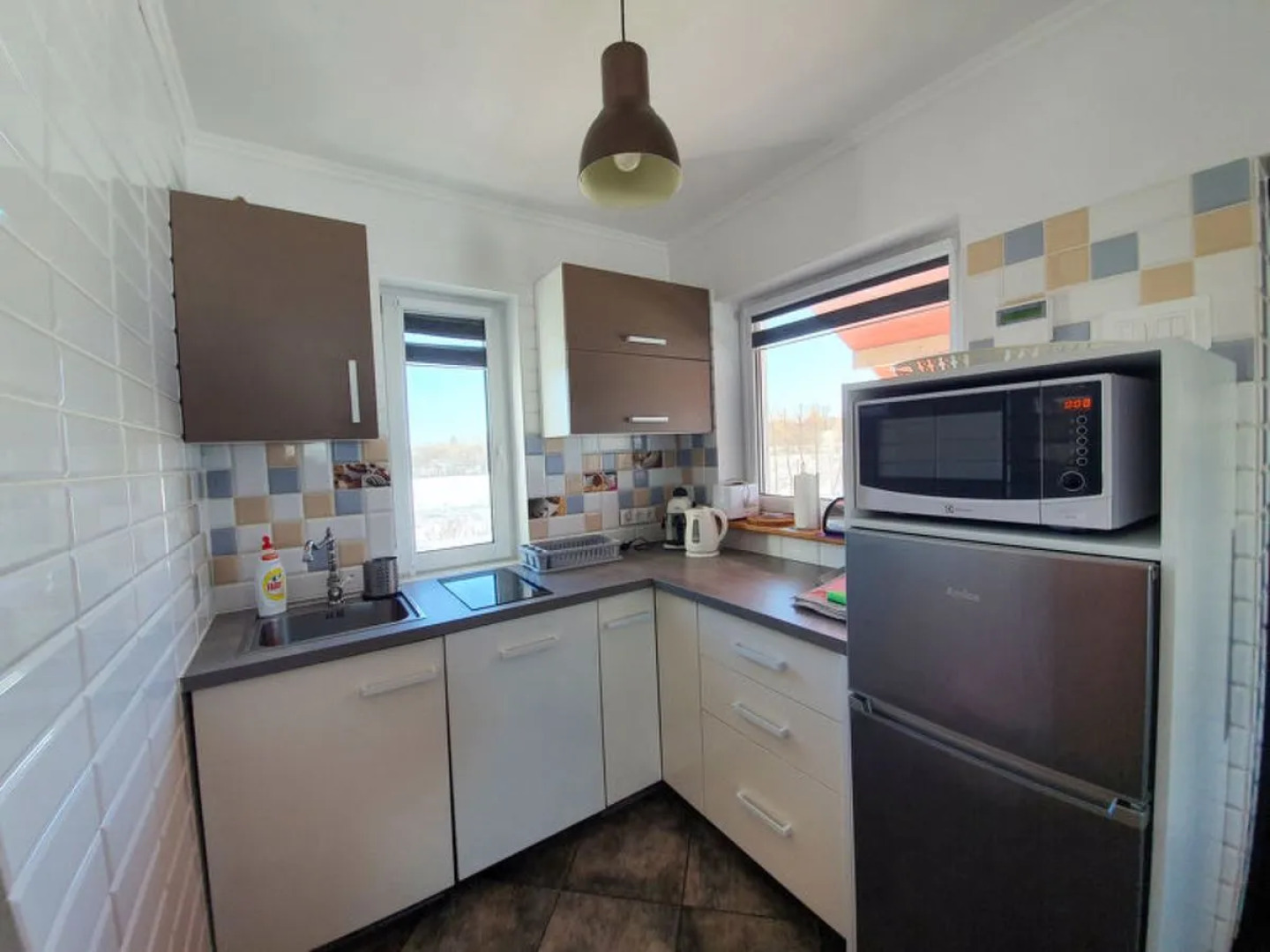 "MODRZEWIOWY ZAKąTEK"