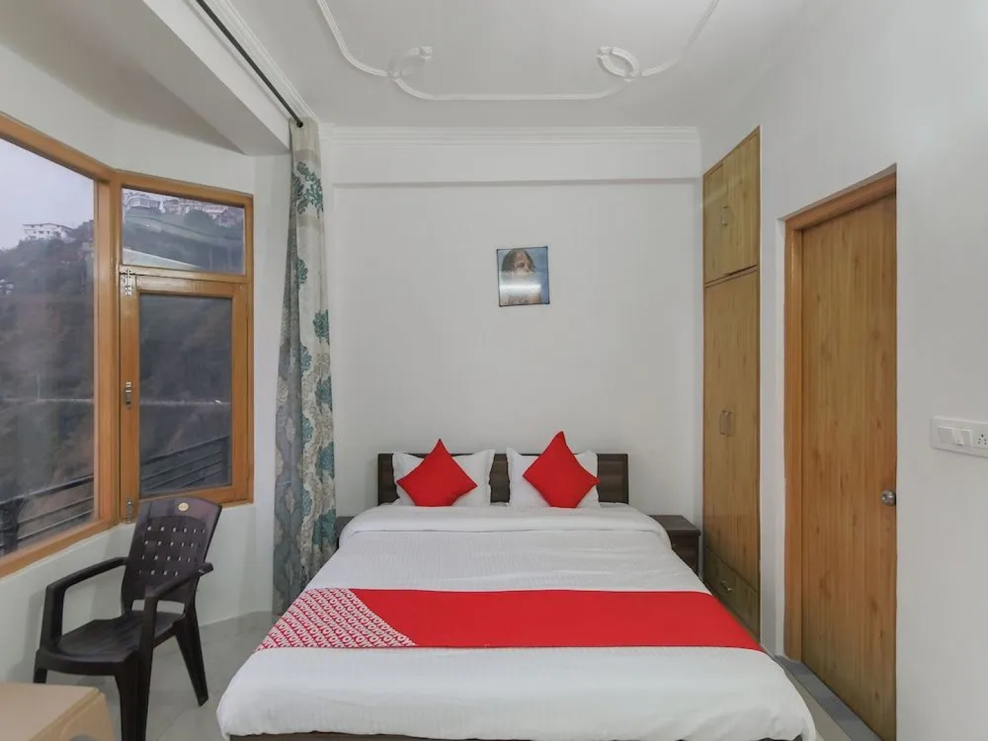 Oyo 23675 Mountains Villa