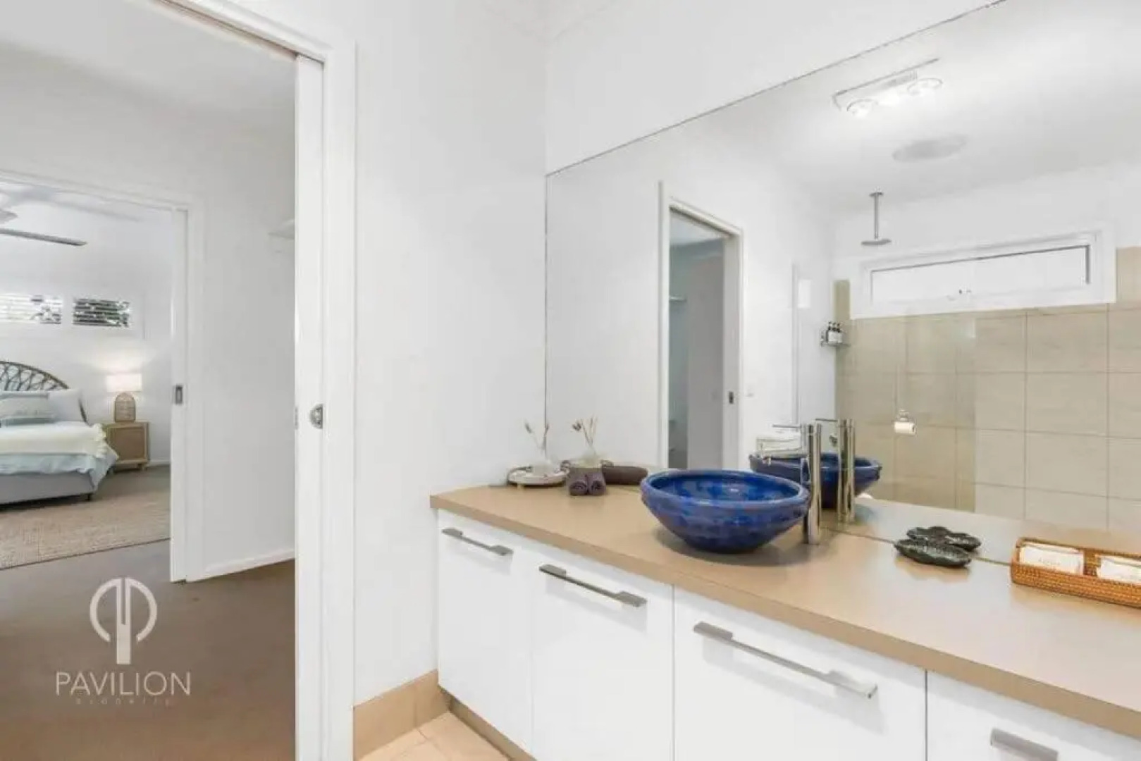 Wiltons Riverside- Sleeping 9, Pet friendly