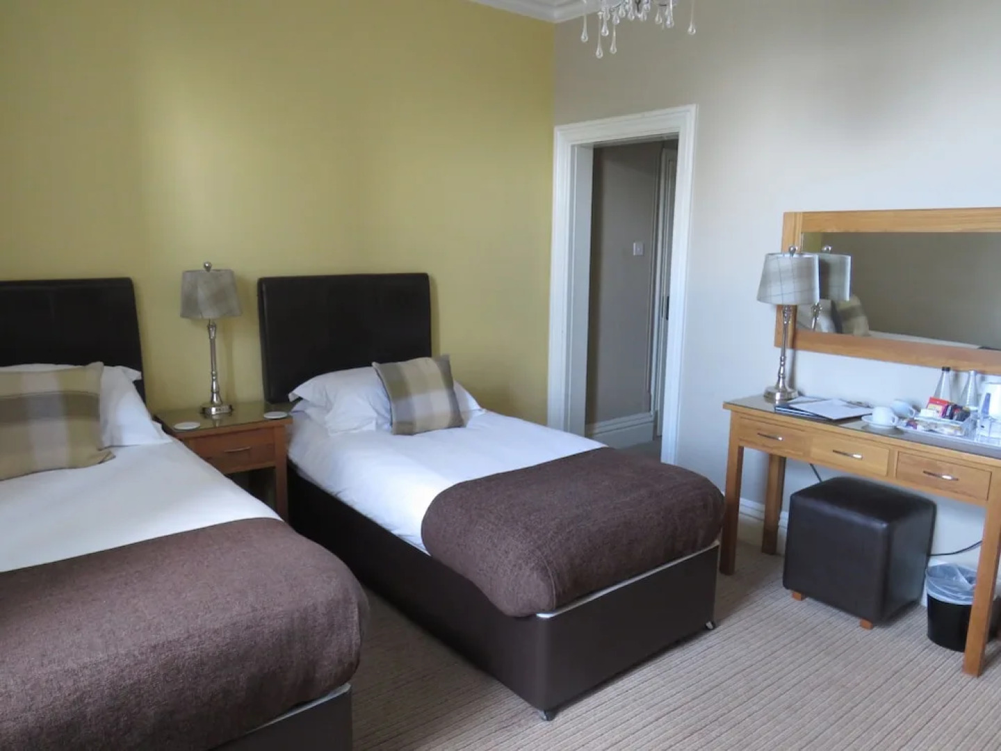 The Station Bar Grill and Rooms