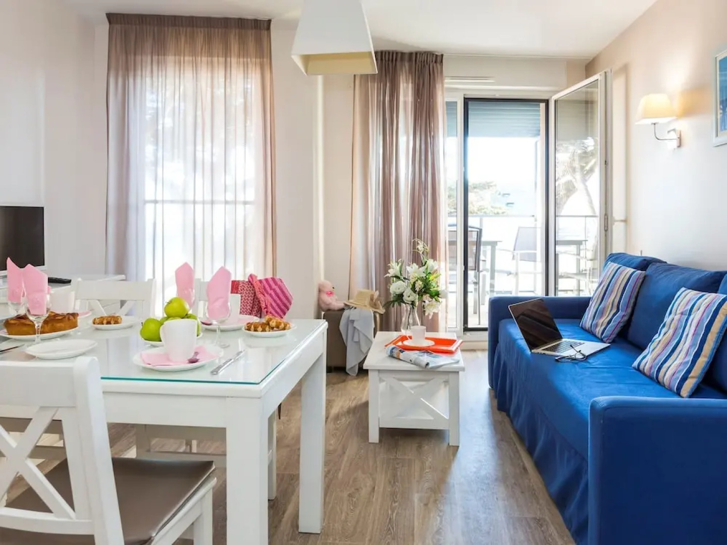 Comfortable Apartment With one Sleeping Cabin Near the Beach