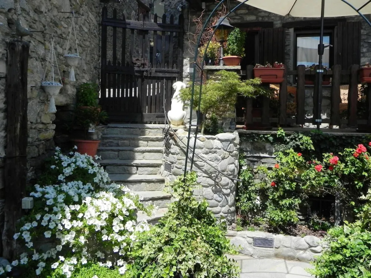 Chalet With 2 Bedrooms in Gratillon, With Wonderful Mountain View, Enc