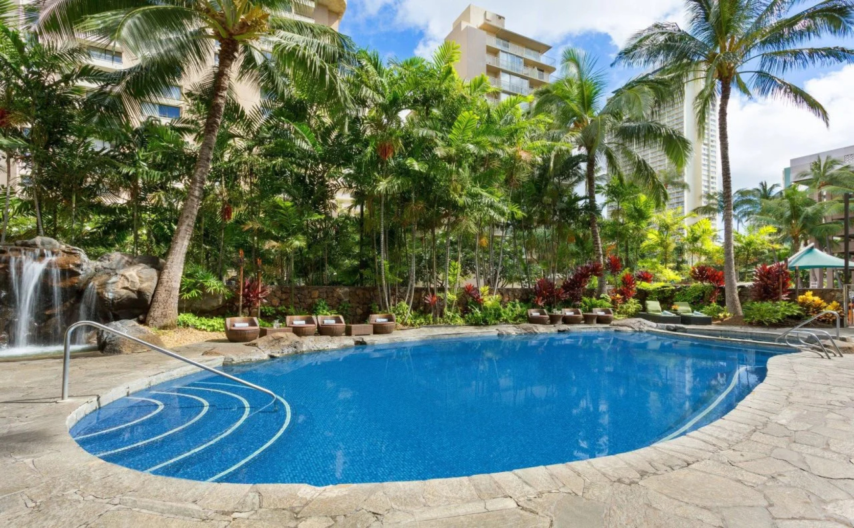 Courtyard by Marriott Waikiki Beach