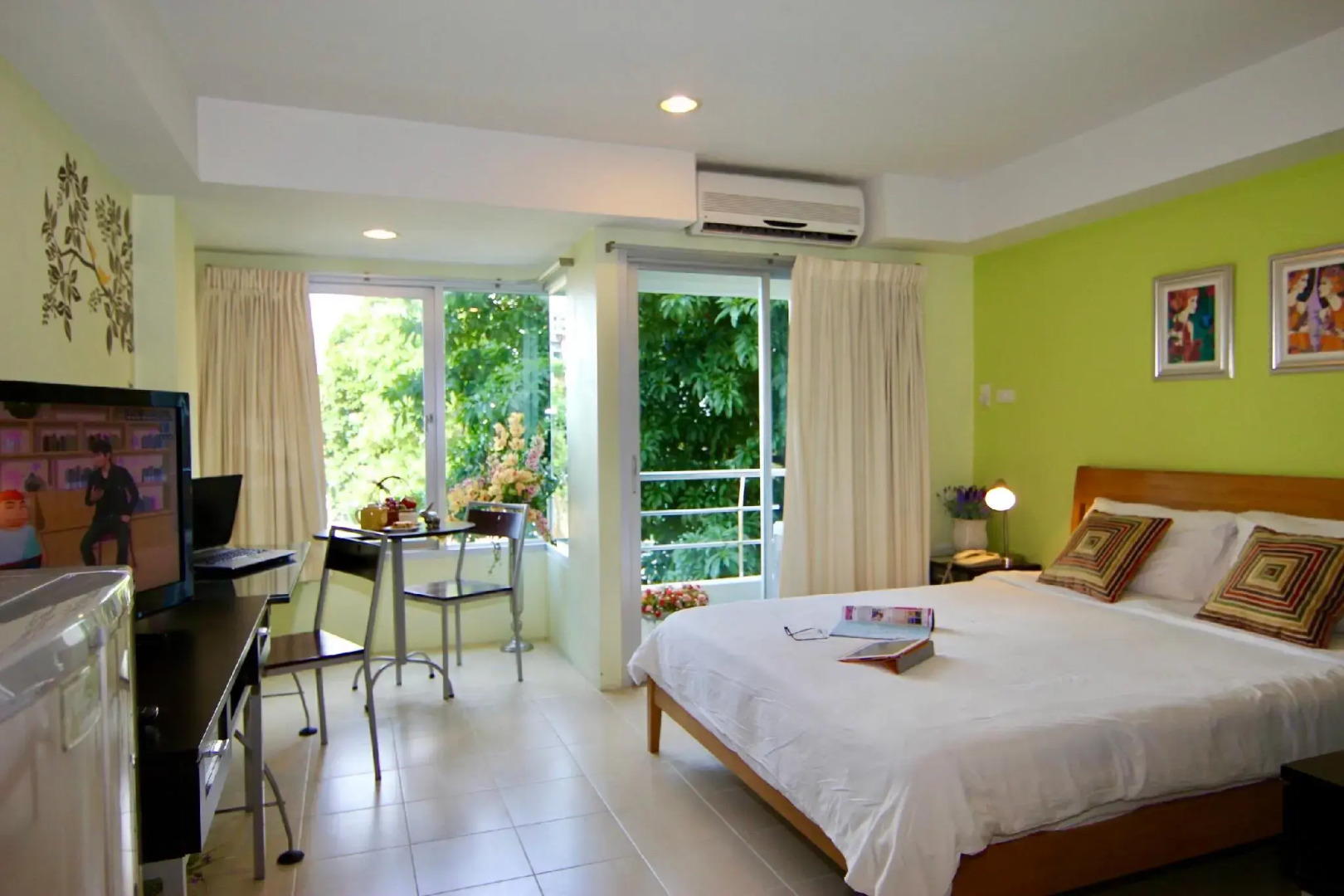 Caza V1 Serviced Apartment