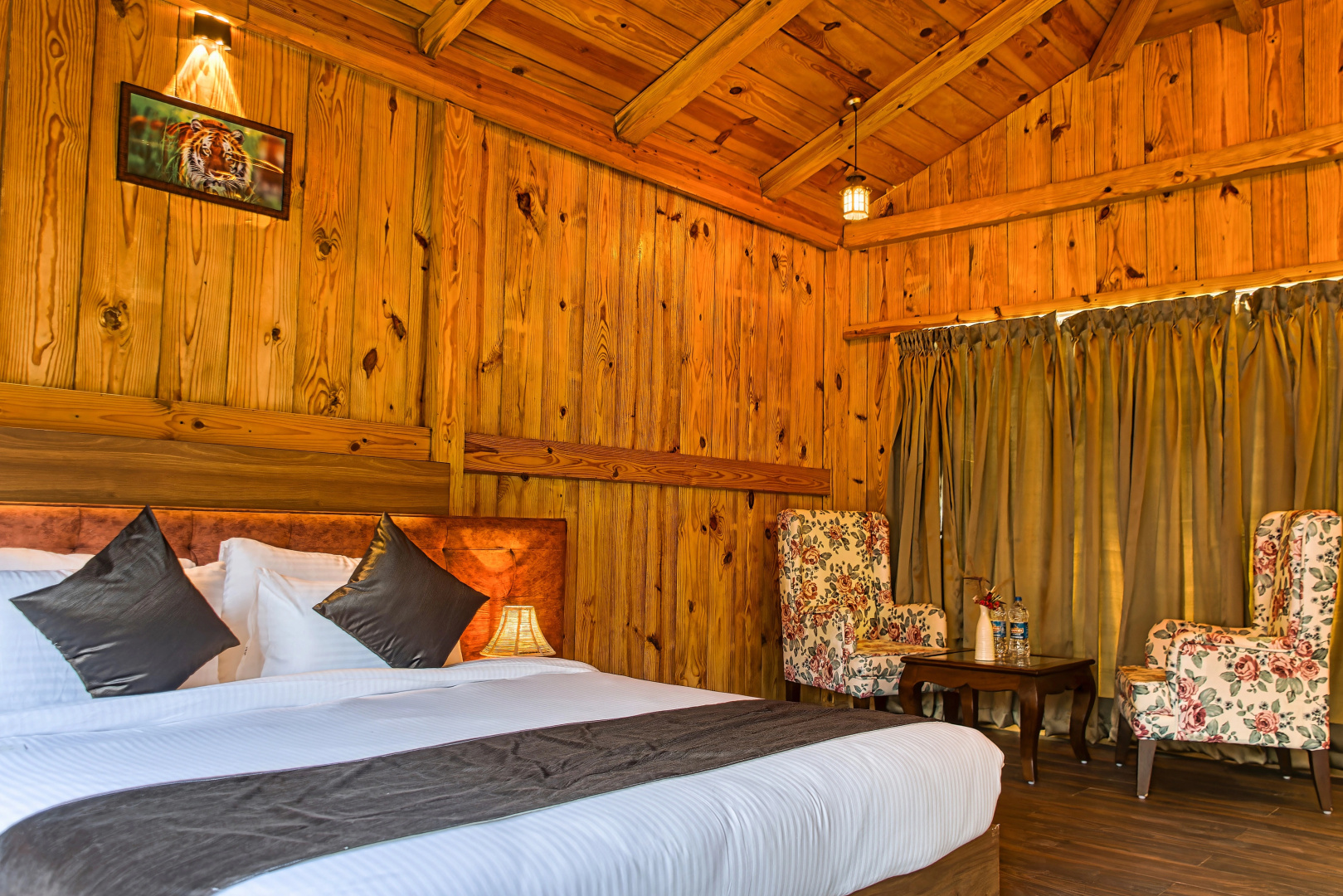 Pumpkin Hotel's Tusk N Woods