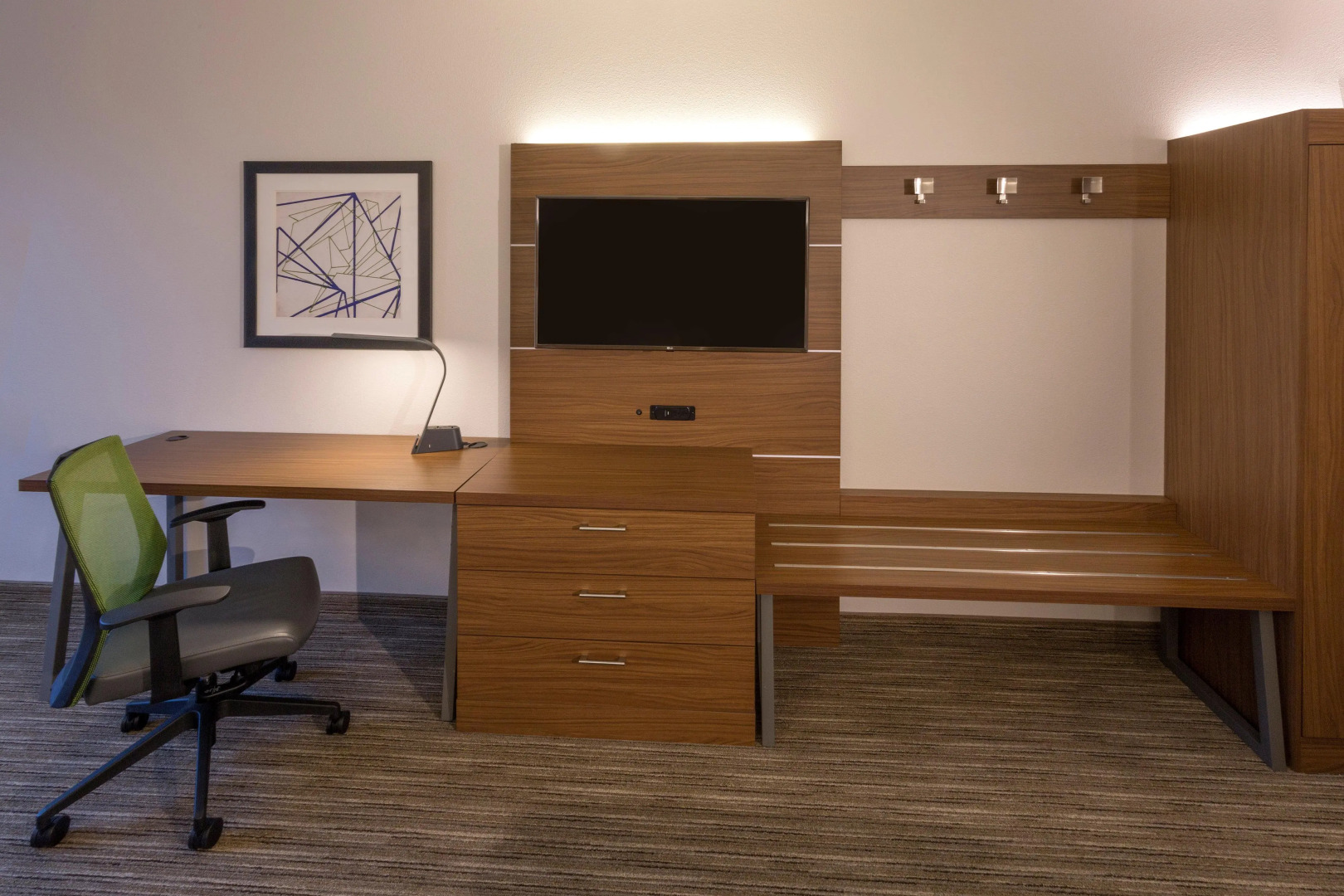 Holiday Inn Express & Suites Seattle South - Tukwila by IHG