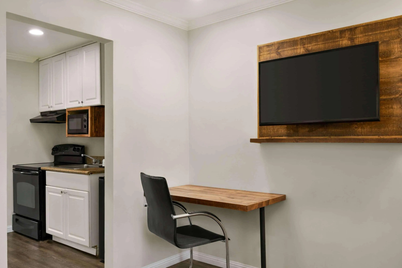 Days Inn and Suites San Diego SDSU