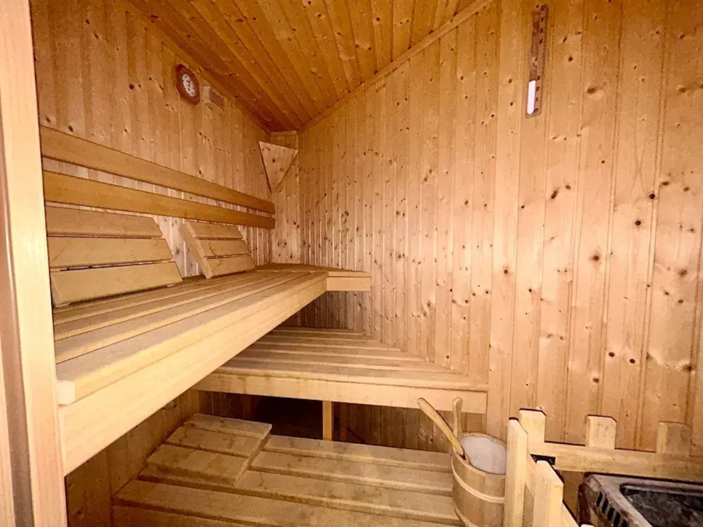 Apartment in Gstaad With Stunning Mountain Views