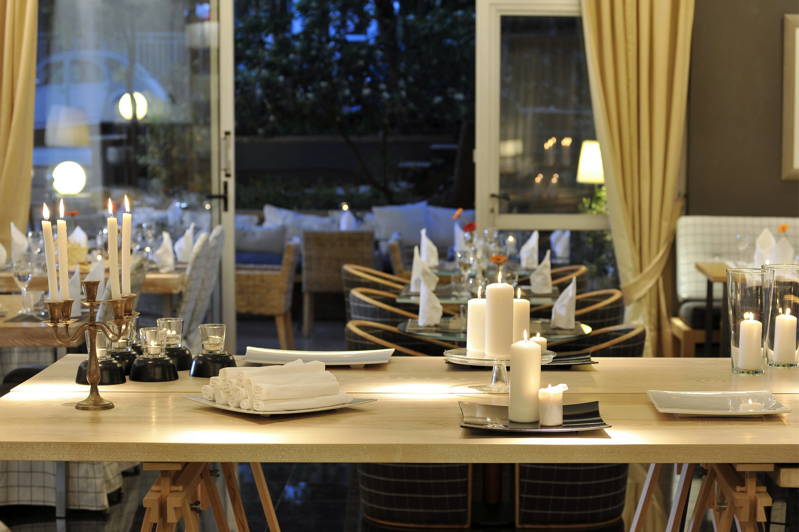 Sea View Cityscape Hotel