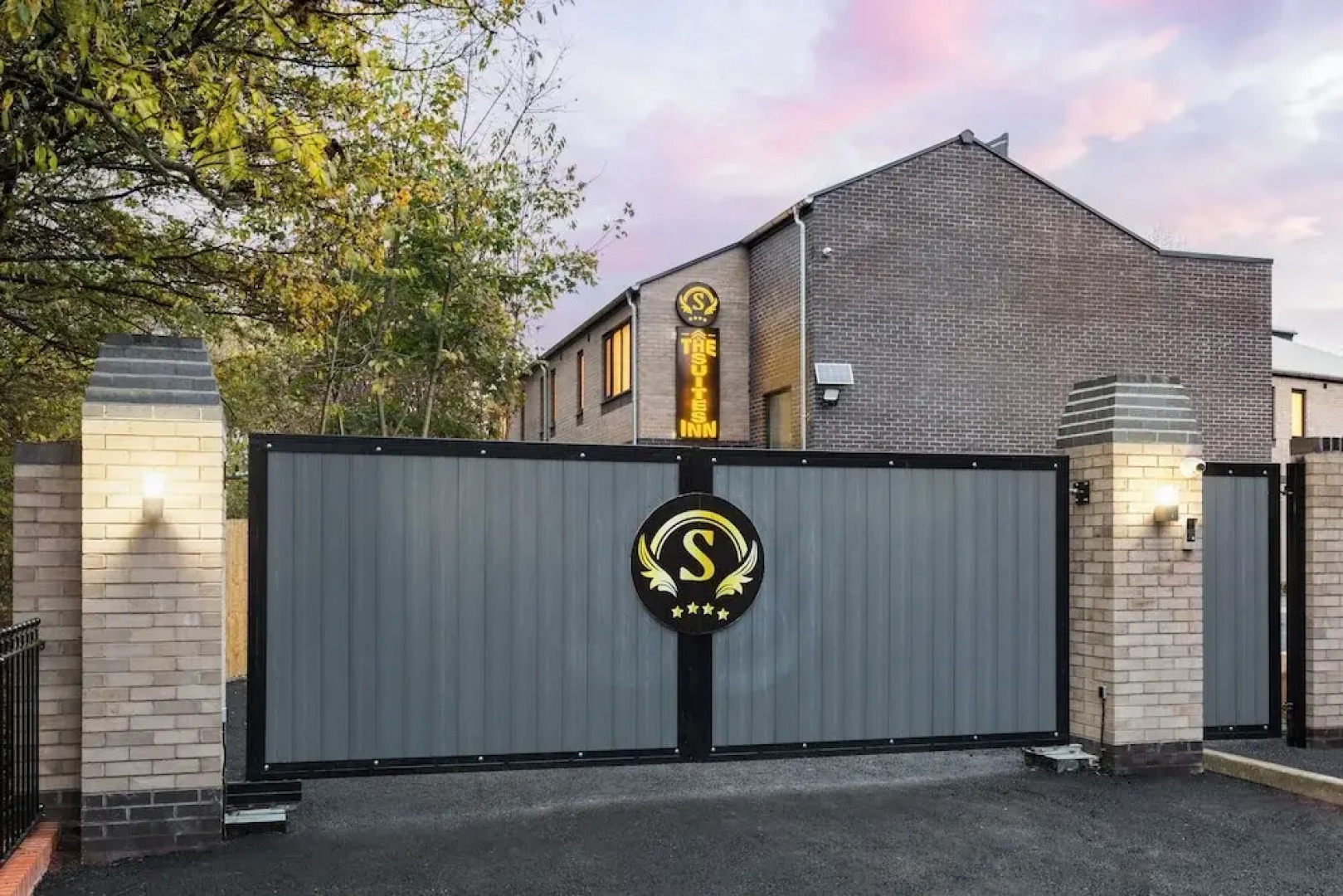 The Suites Inn Hotel