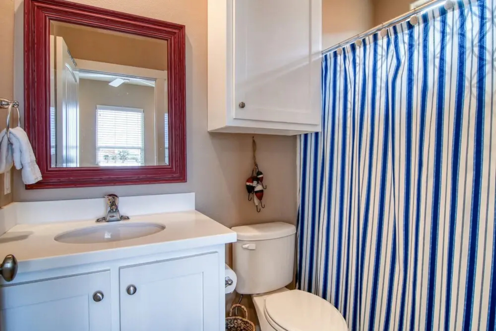 Beach Buzz 4 Bedrooms 3 Bathrooms Home