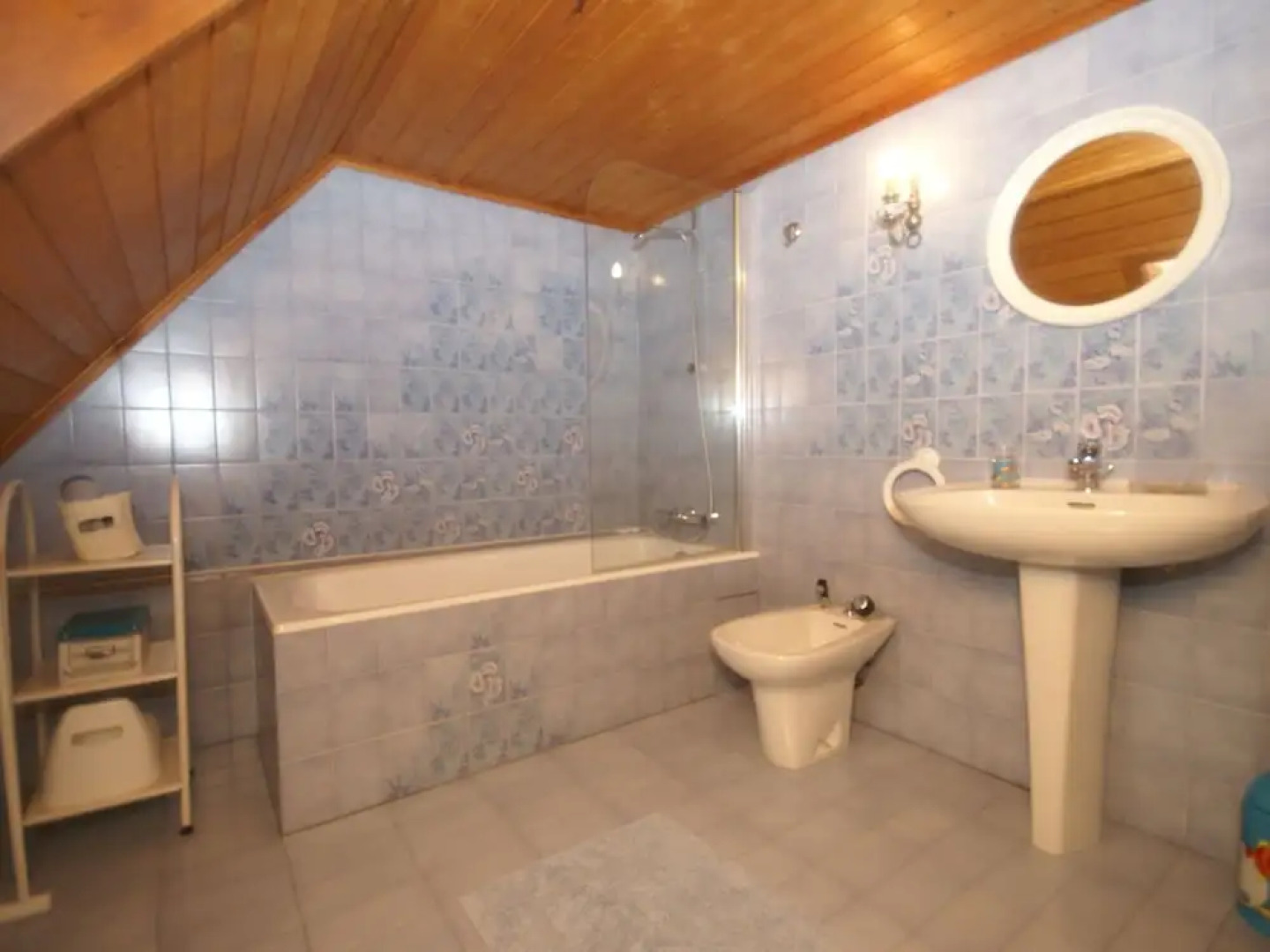 Vintage Holiday Home in Muret-le-Château with Garden