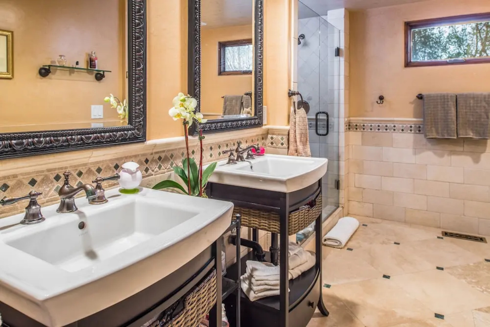 963 Coral Drive Home 3 Bedrooms 2.5 Bathrooms Home