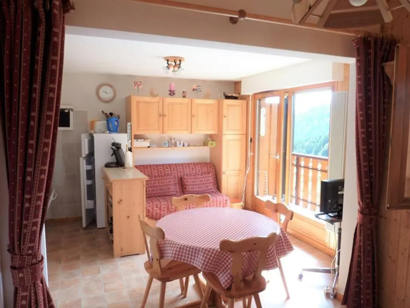 Appartement Le Biot, 2 pièces, 6 personnes - FR-1-573-104