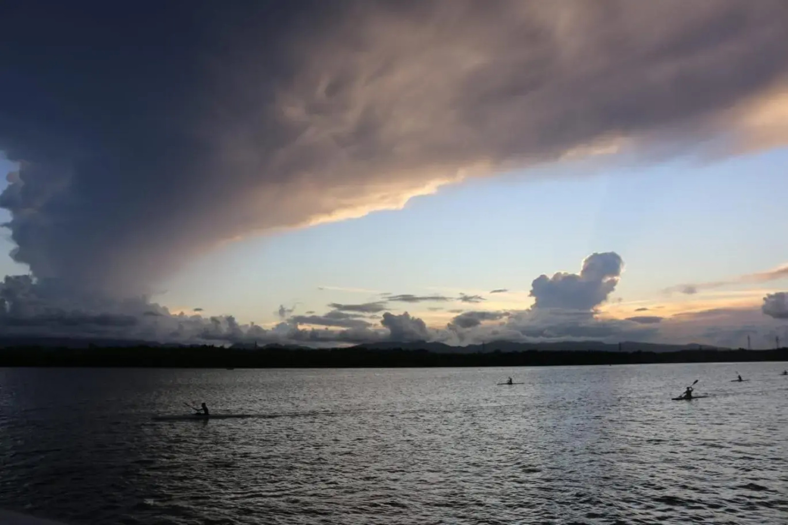Studio ds résidence sécurisée avec vue & accès à la mer .