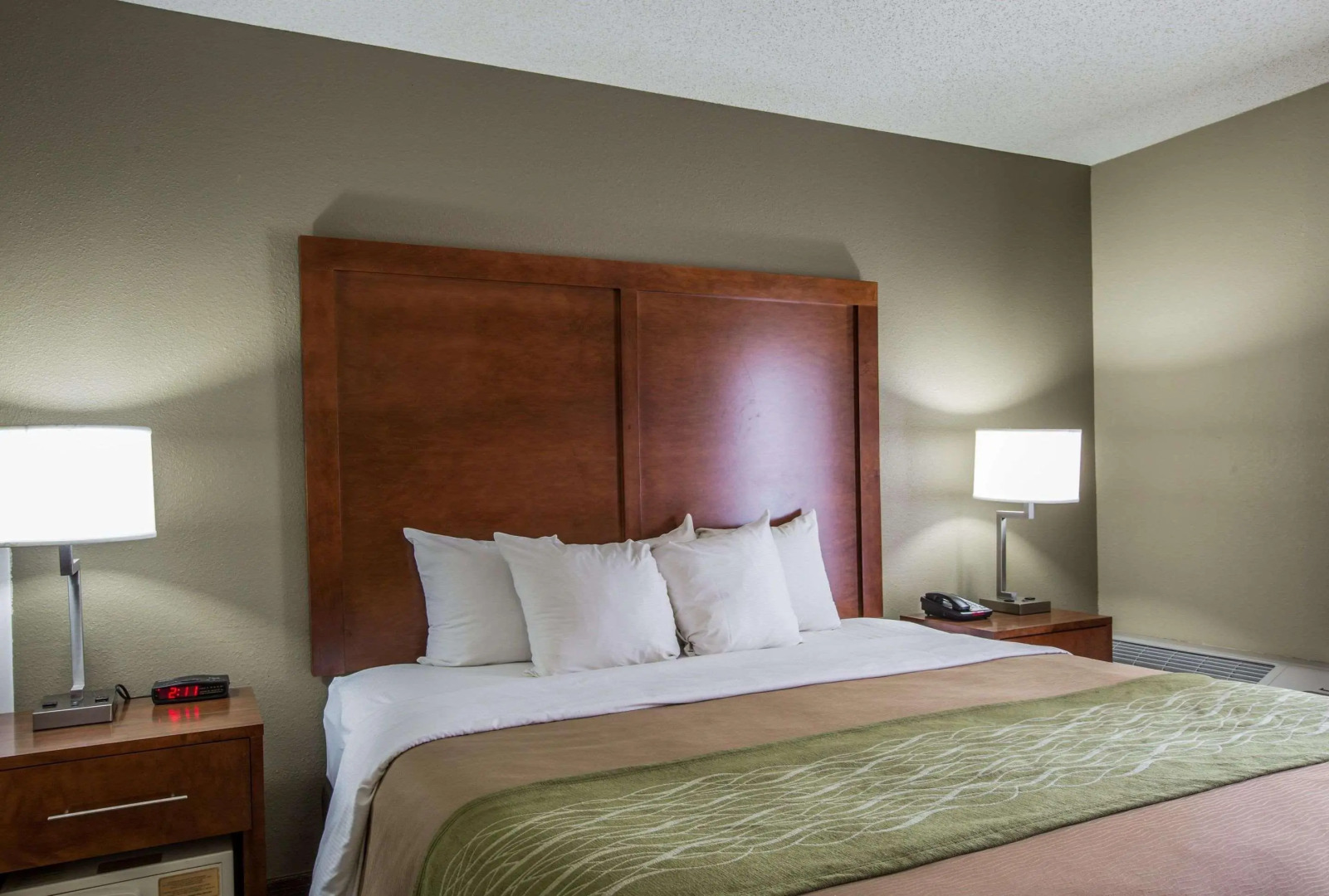 Comfort Inn & Suites At Dollywood Lane