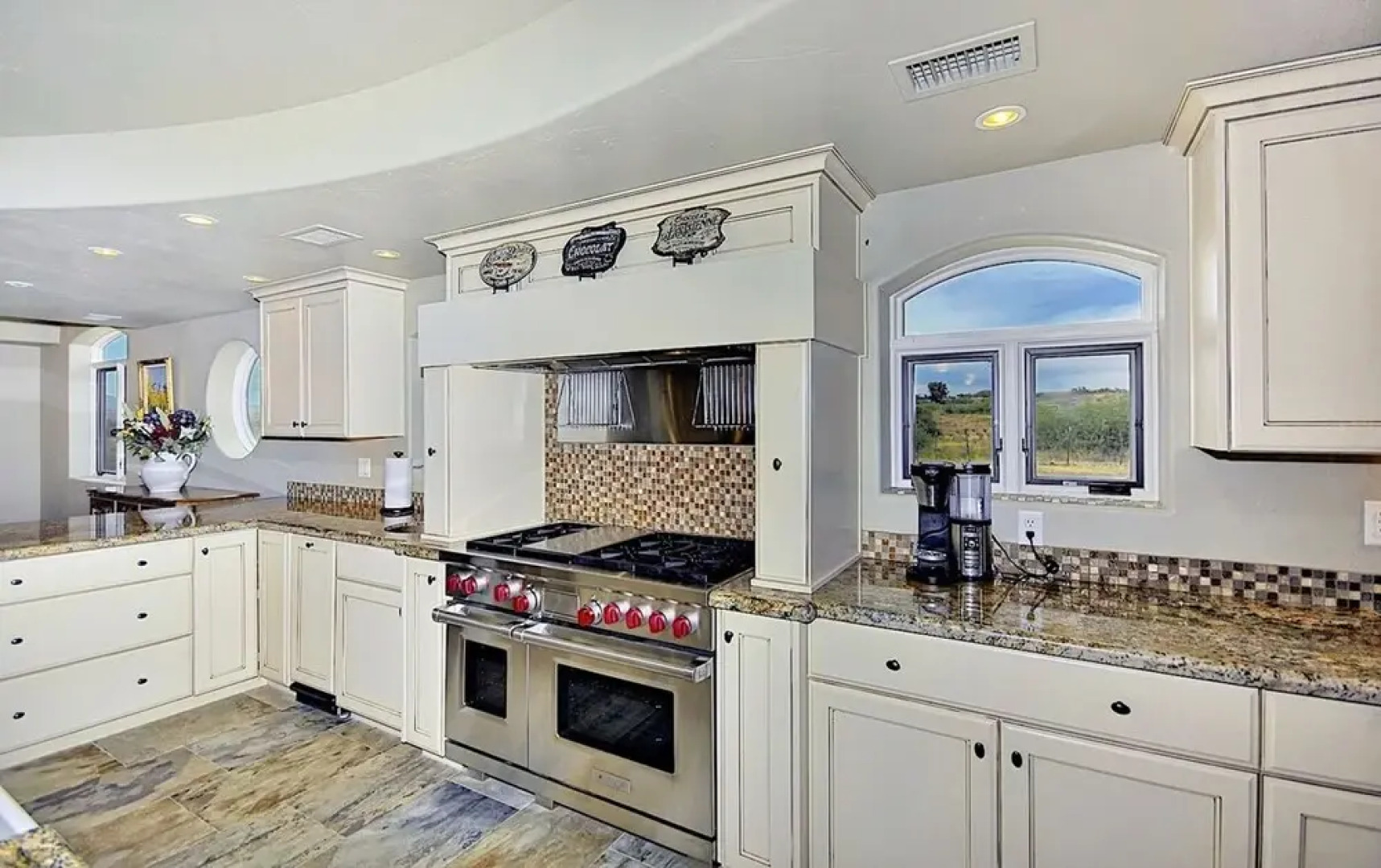 Sorelle Vineyard 5BR by Casago