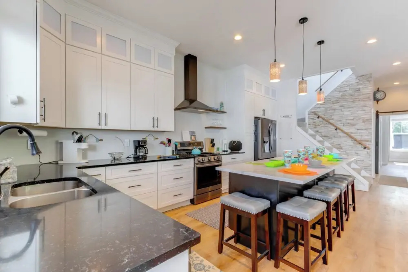 Steps to Buckeye Lake: Family-friendly Home