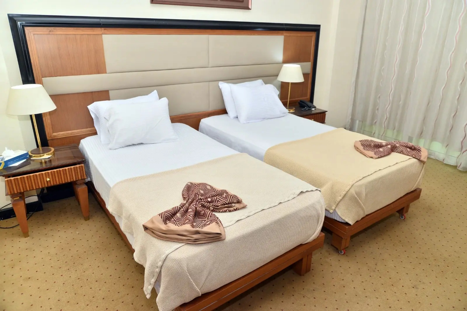 paradise home city stars