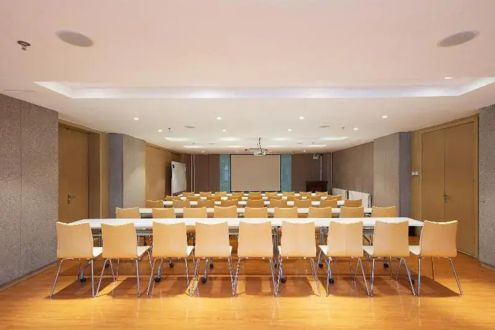 JI Hotel (Harbin Zhongyang Street People Square)