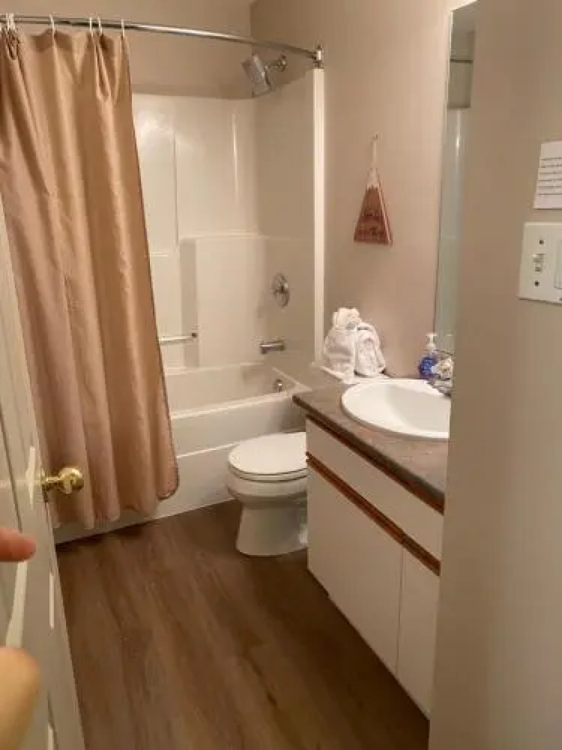 Kirton Suite - 1 Bed / 1 Bath Condo