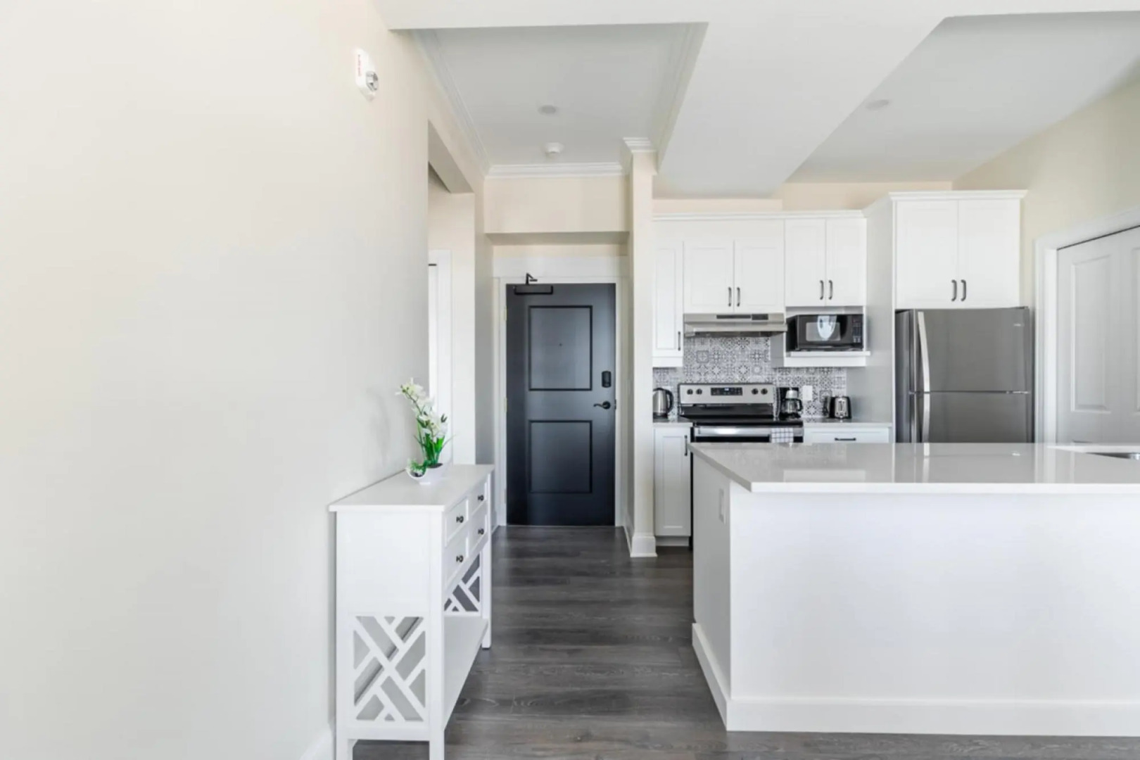 Luxury Rideau Apartments 2bdp6nobalcony1queen2twin