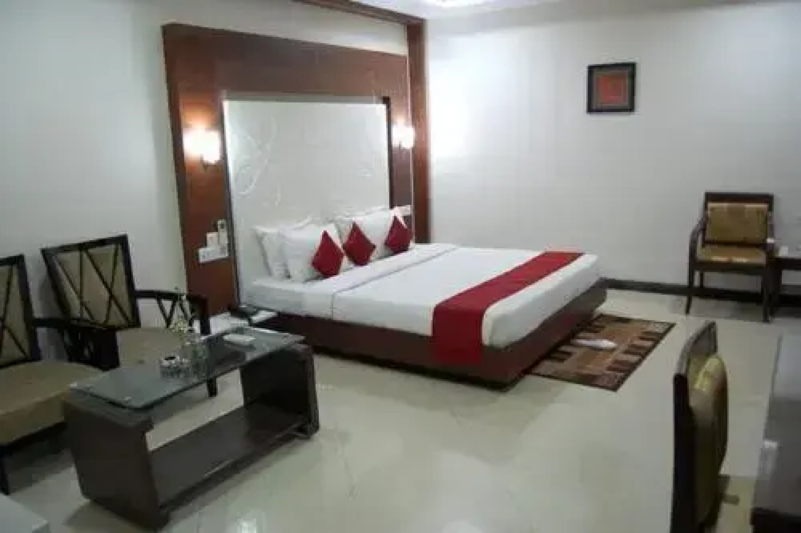 Hotel Amit International