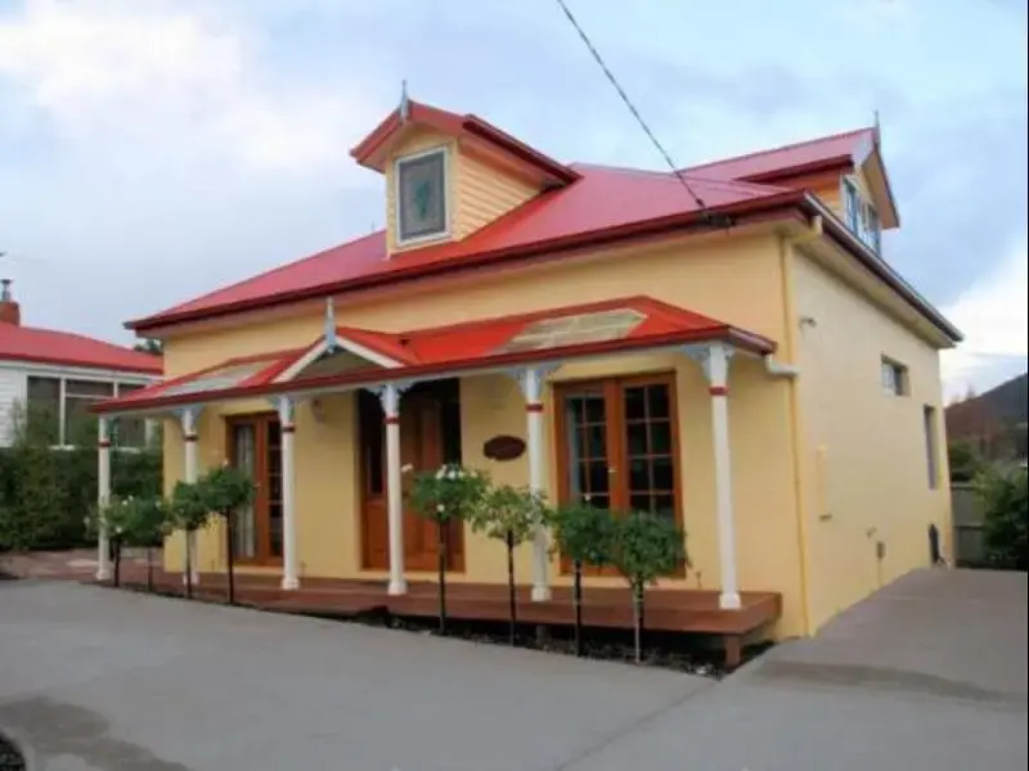 Hobart Quayside Cottages - Rosies Cottage