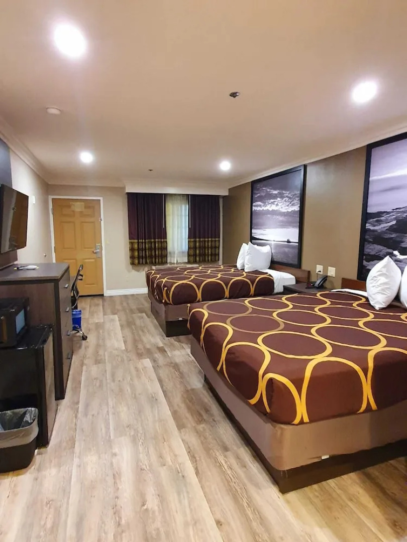 Super 8 By Wyndham Cypress Buena Park Area