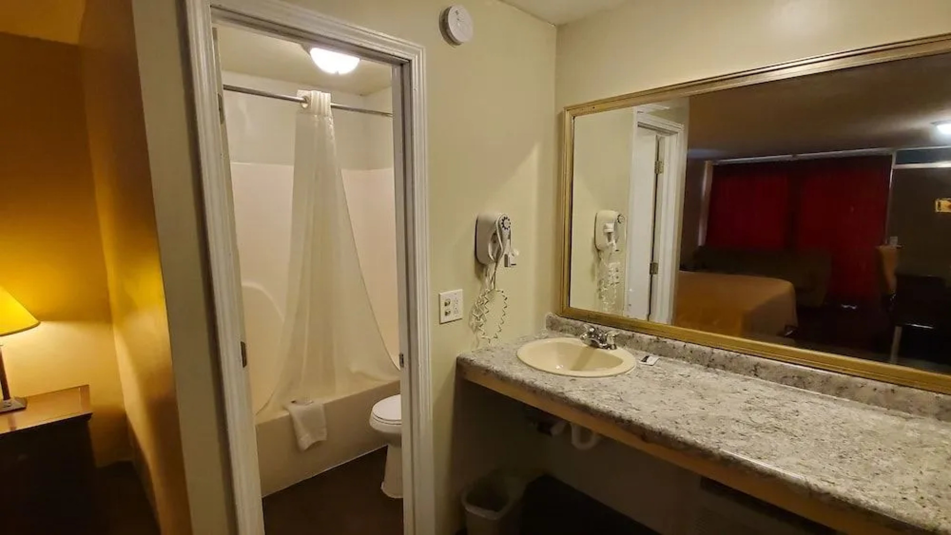 Marion Gray Plaza Motel