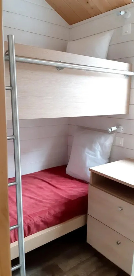 Chalet With 2 Bedrooms in Saint-martin-de-queyrières, With Wonderful Mountain View, Shared Pool, Furnished Terrace - 5 km From the Slopes