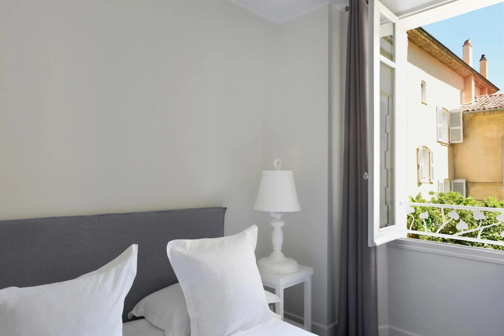 White 1921 Saint-Tropez