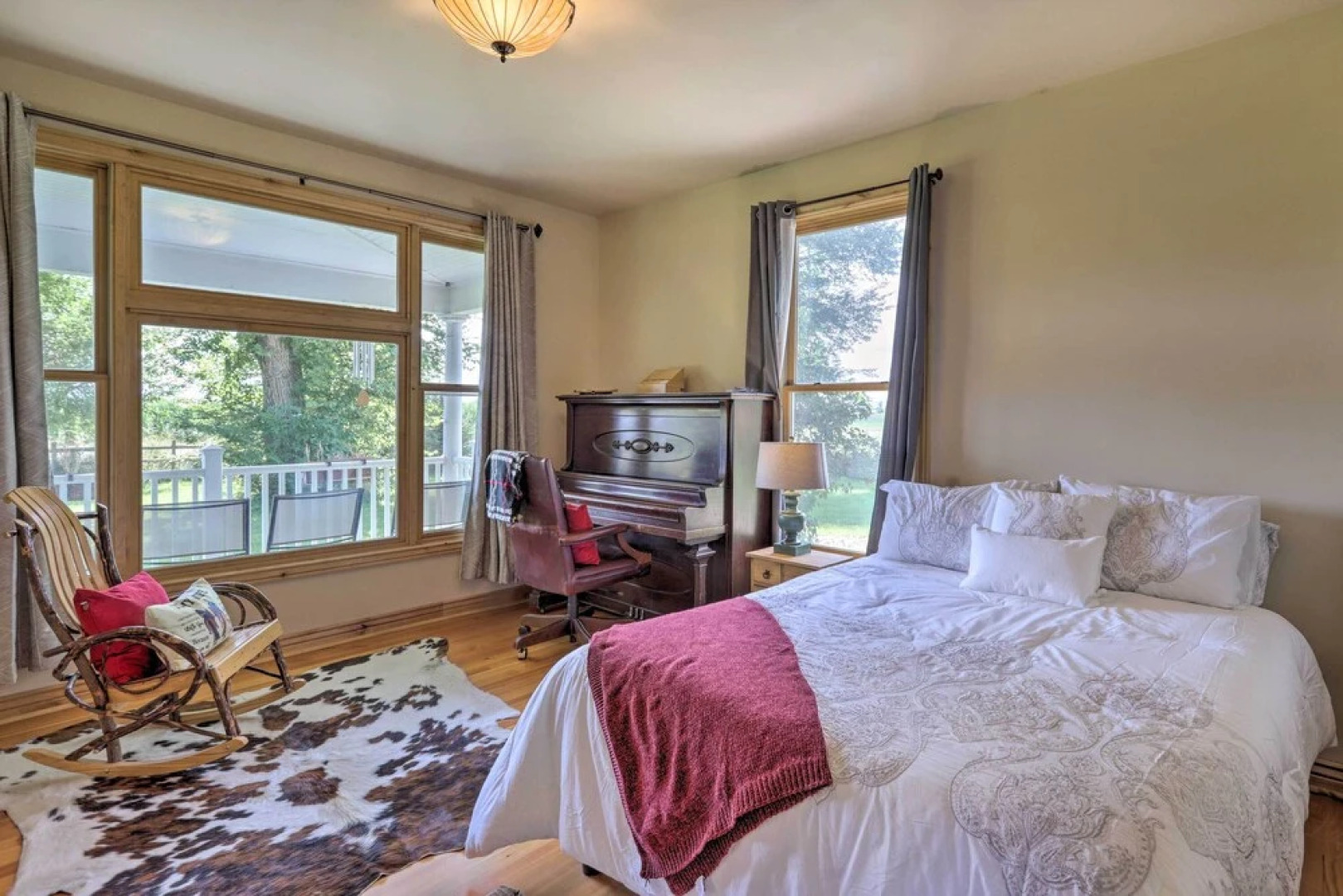 Fruita Victorian Home w/ Hot Tub + Mountains!