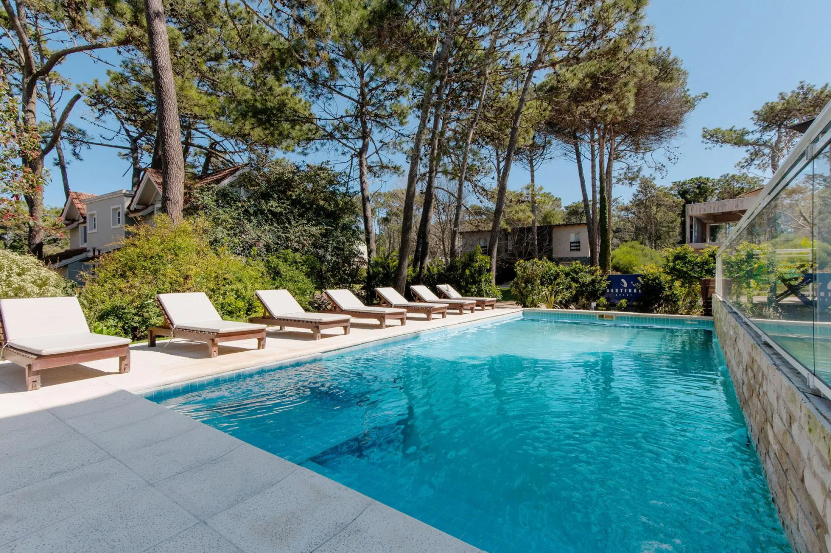 Destinar Apart Hotel