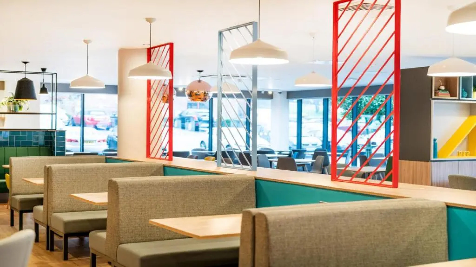 Holiday Inn London - Luton Airport by IHG