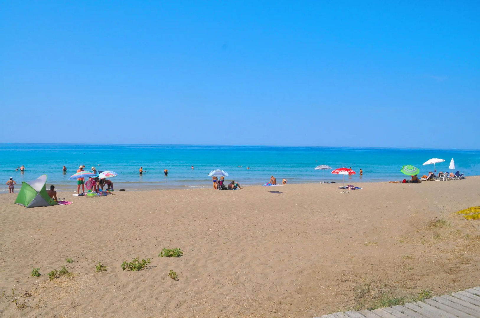 Holiday Studio Apartments Yannis on Agios Gordios Beach in Corfu