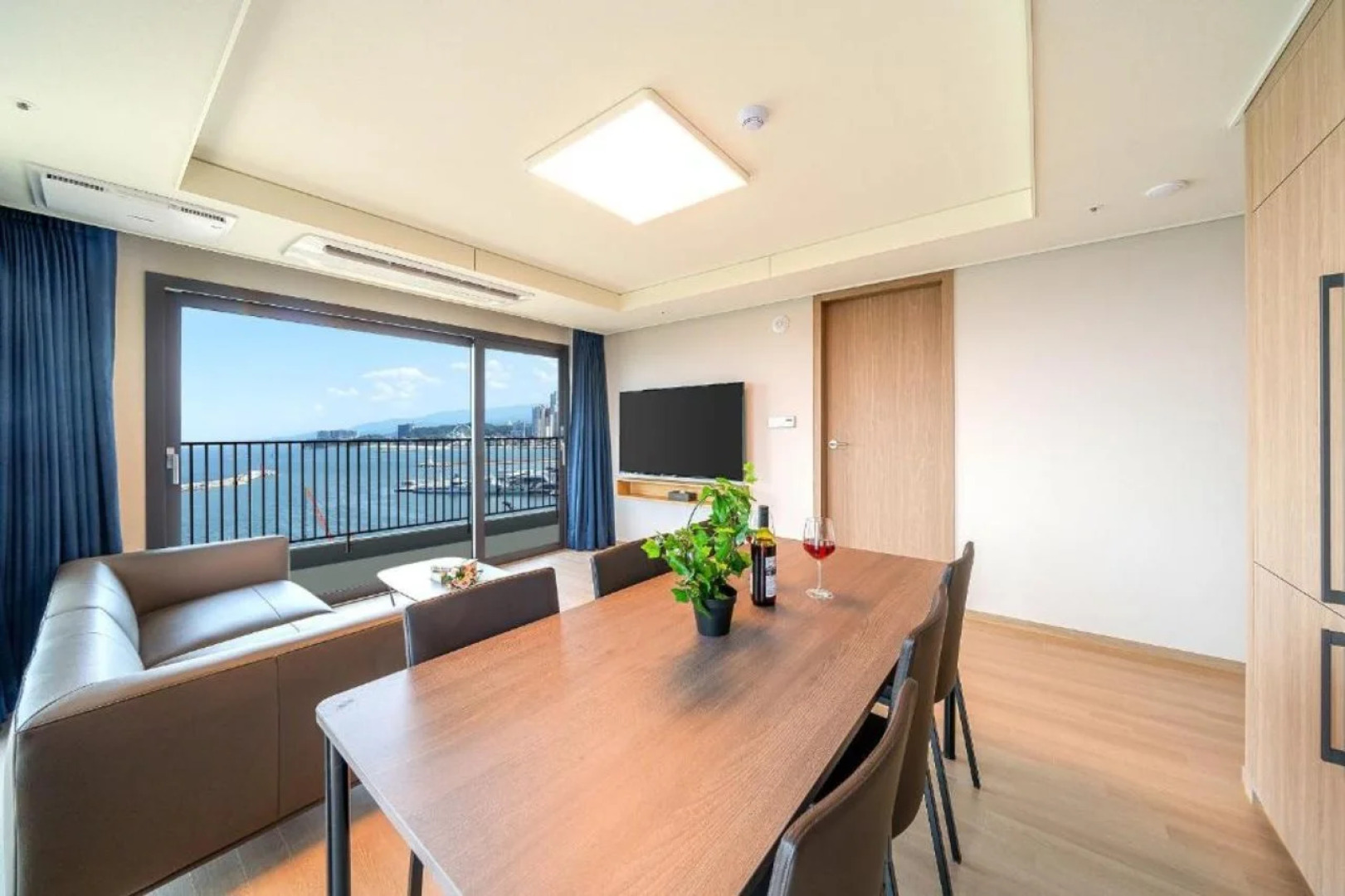 Sokcho I Park Suite Hotel and Resort