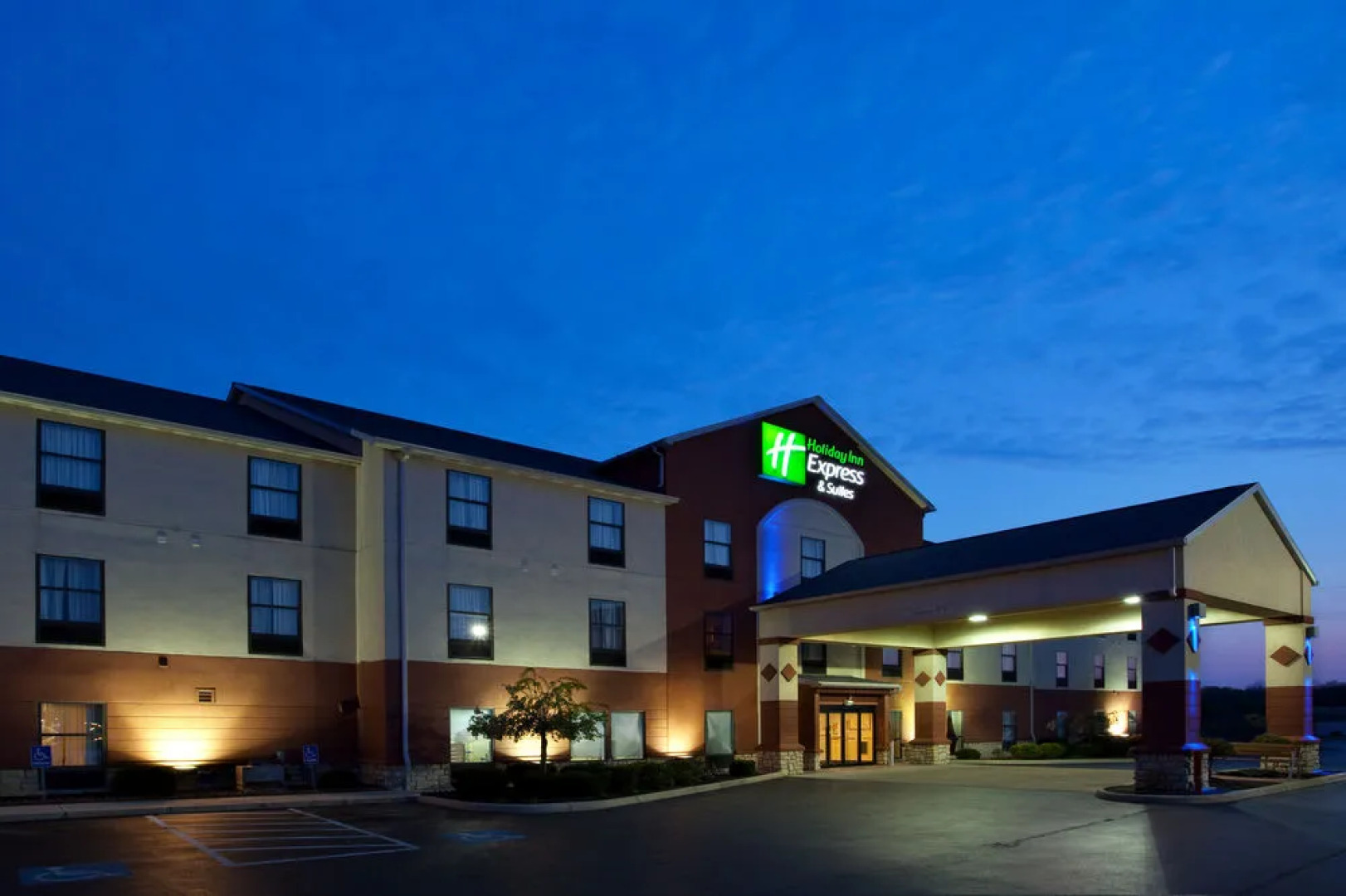 Holiday Inn Express Hotel & Suites CIRCLEVILLE