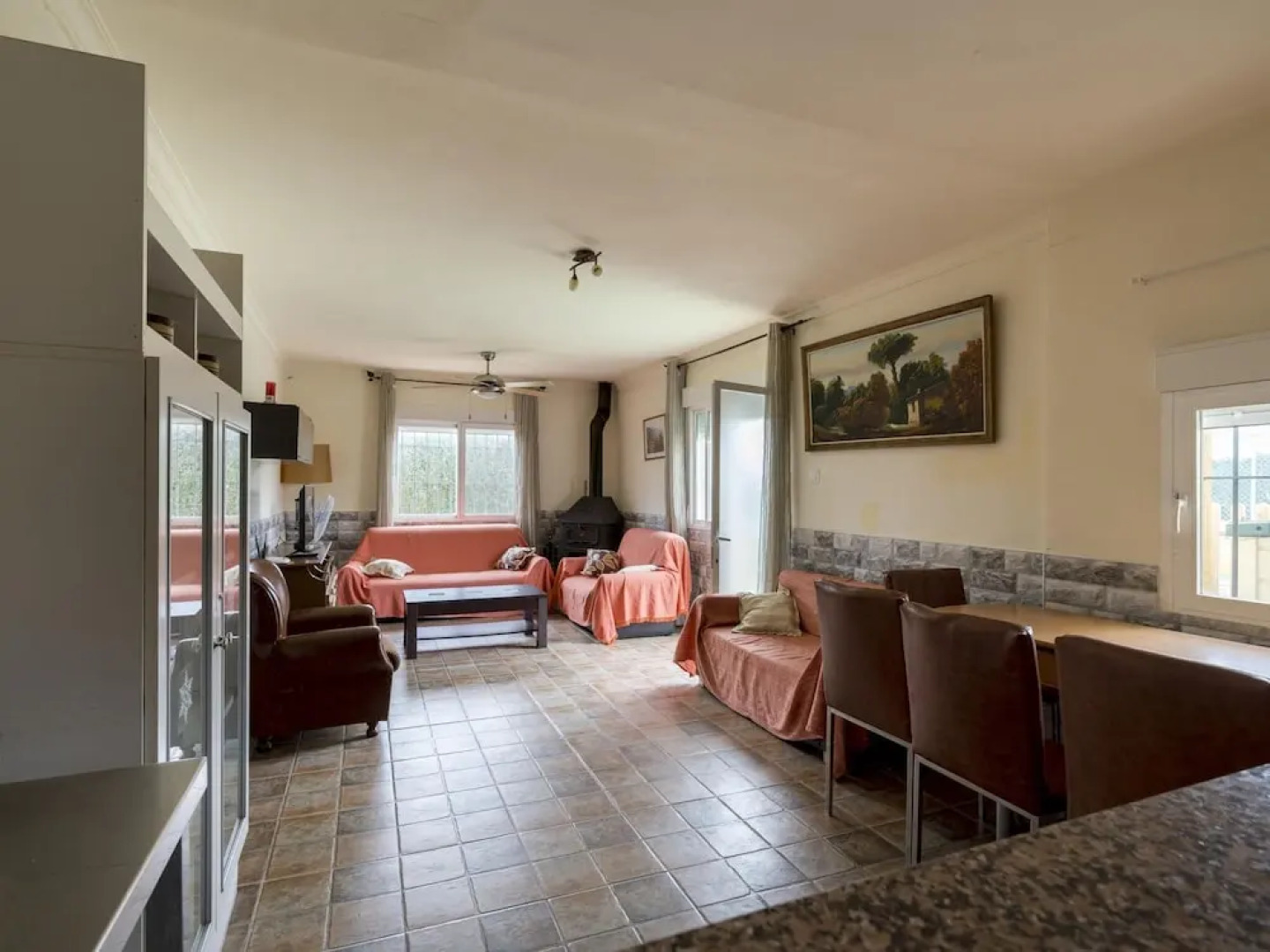 Modern Holiday Home in Garrobillo With Private Swimming Pool