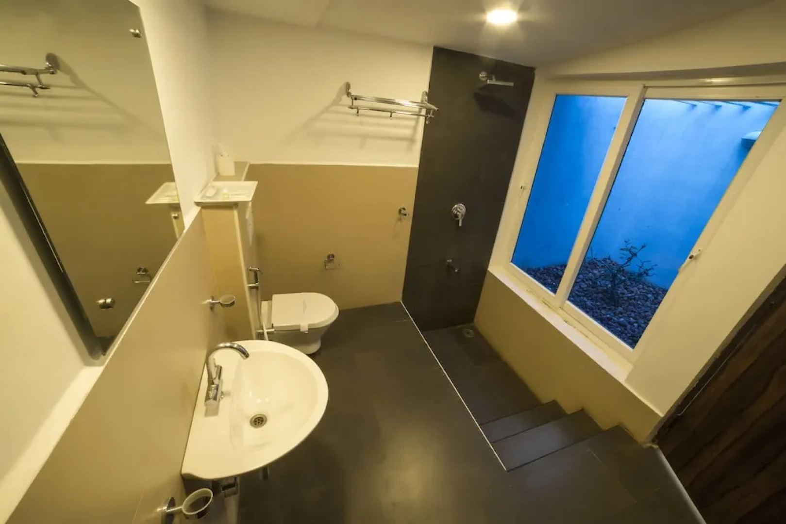 Shelter Beach Resort