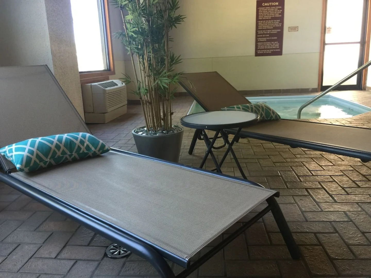 Schoenbrunn Inn & Suites