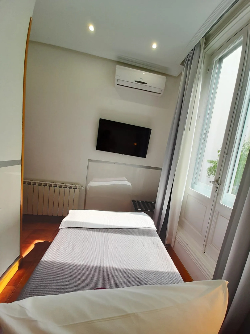 Hostal Las Fuentes - Adults Only